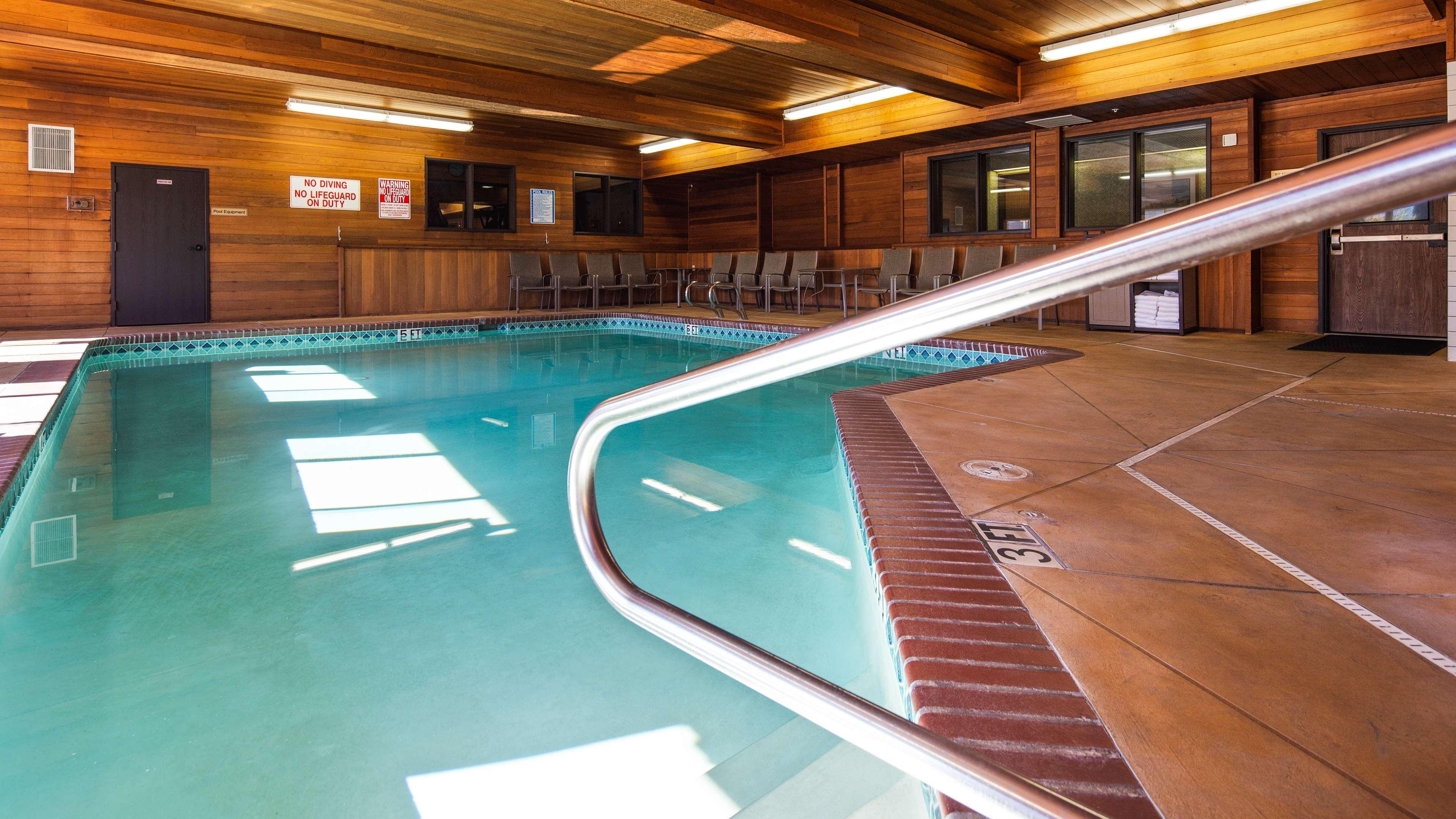 Best Western Cascade Inn & Suites Troutdale Dış mekan fotoğraf