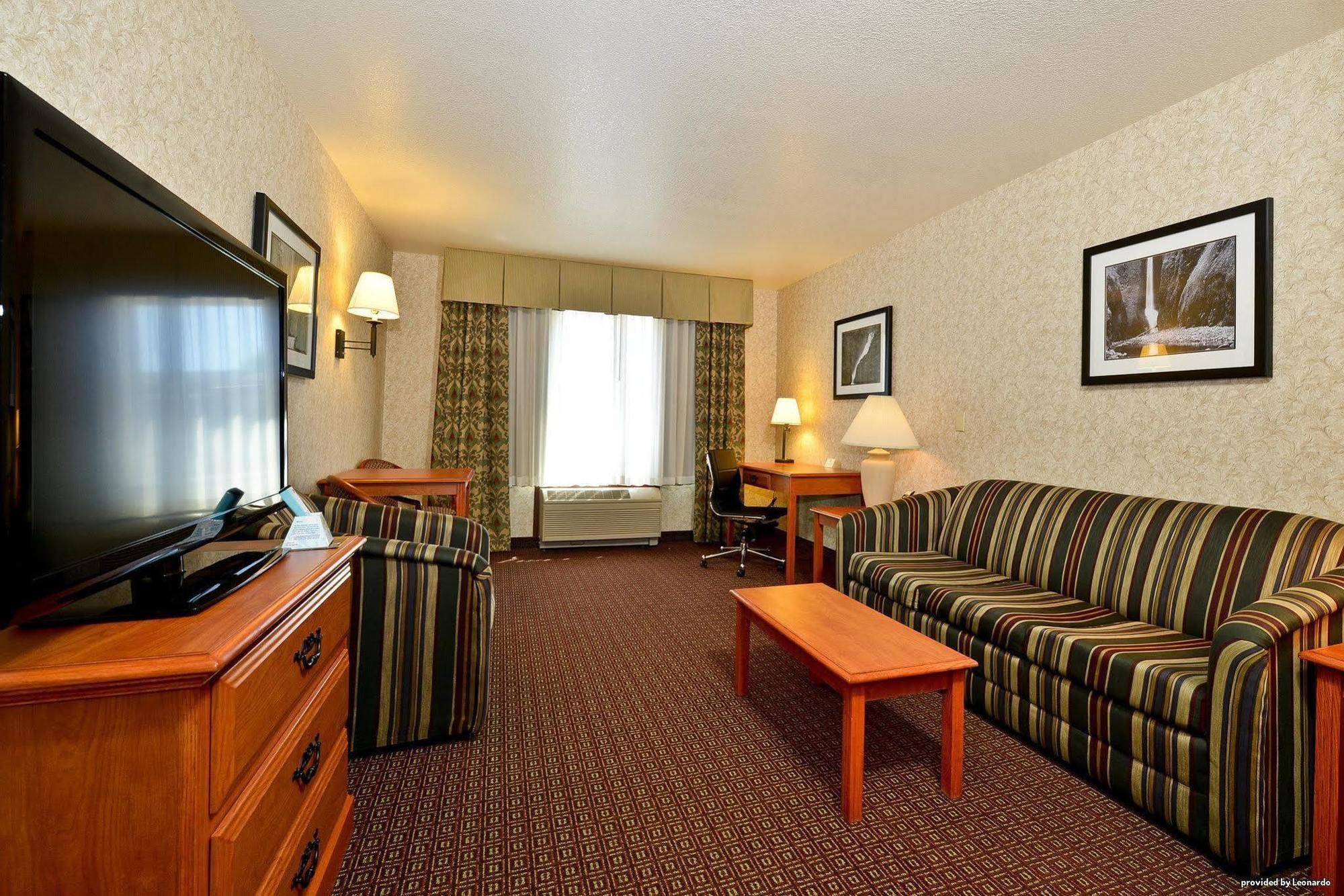 Best Western Cascade Inn & Suites Troutdale Dış mekan fotoğraf