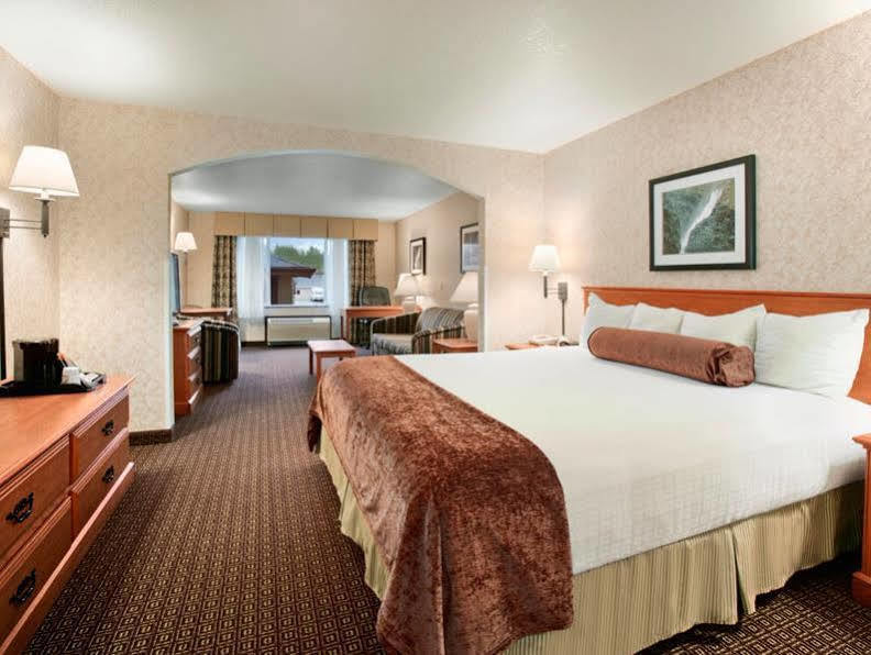 Best Western Cascade Inn & Suites Troutdale Dış mekan fotoğraf